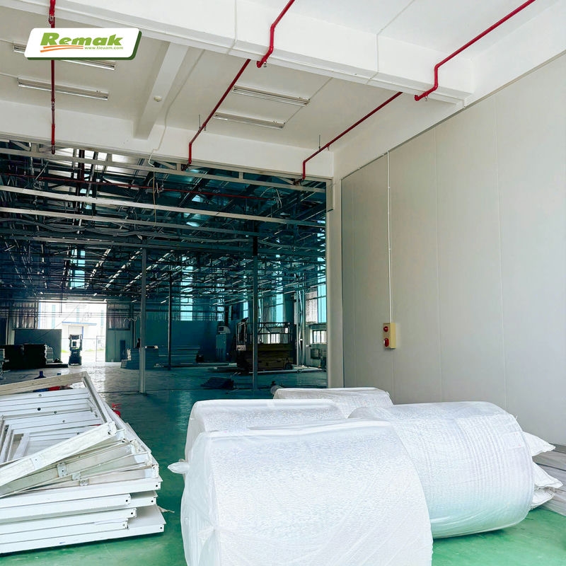 Xốp bạc cách nhiệt PE-OPP và ống gió bảo ôn Remak luôn được các đơn vị thi công HVAC chuyên nghiệp tin dùng bởi chất lượng vượt trội và giá cả cạnh tranh