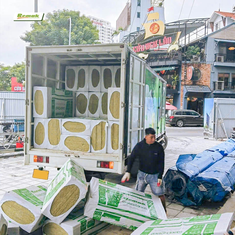 Bông khoáng Remak sở hữu hệ số dẫn nhiệt thấp cùng khả năng chịu nhiệt cao lên đến 1000 độ C