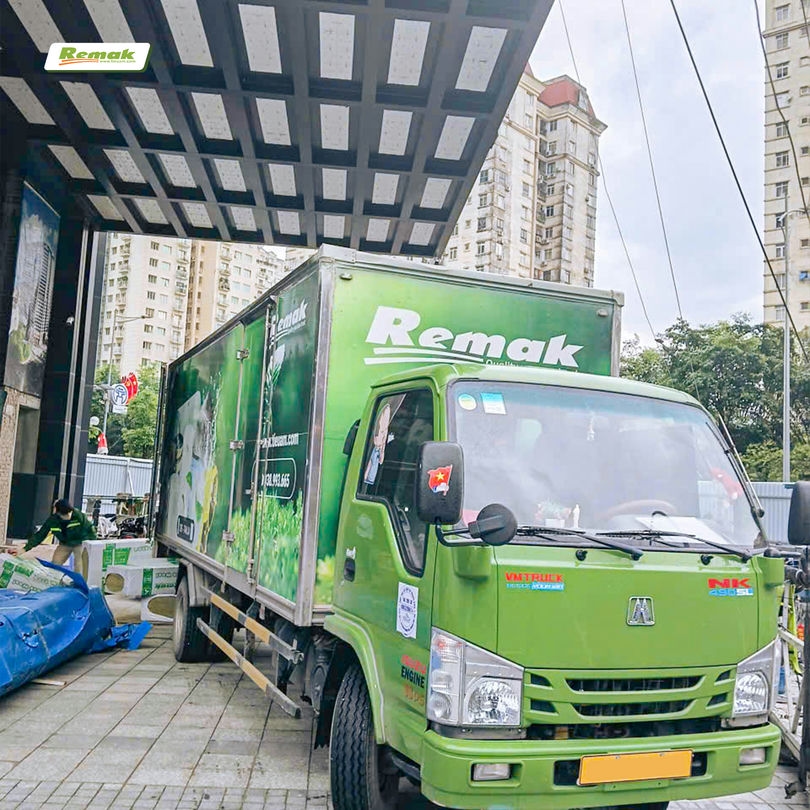 Đội vận tải chuyên nghiệp của Remak cam kết giao hàng an toàn, nhanh chóng đến tận chân công trình